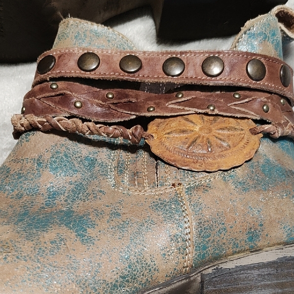 Circle G Women's Harness and Studded Booties - Round Toe Size 9 - Picture 6 of 13